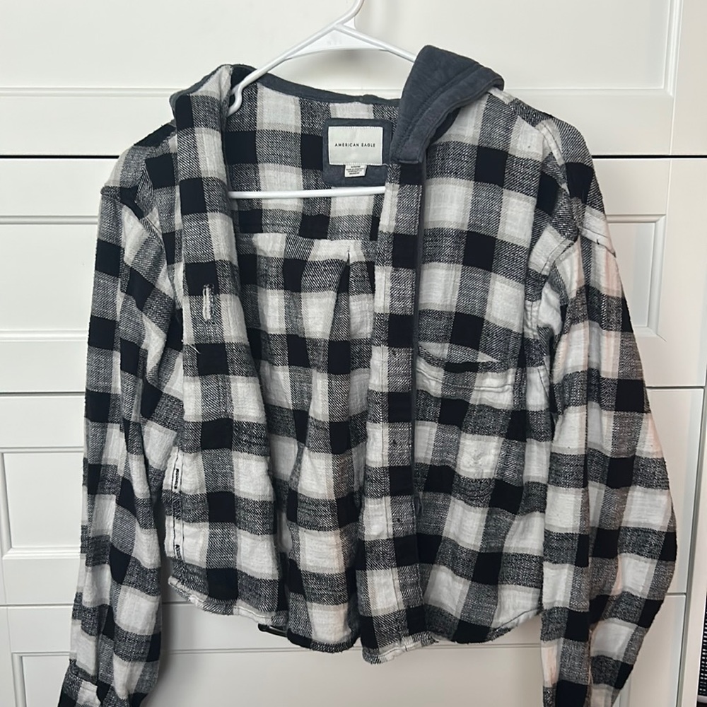 AE cropped flannel with hood